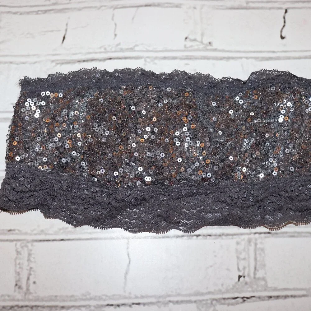 ⚪✨ Gray Sequin Strapless Bra · Rue21 · M ✨⚪